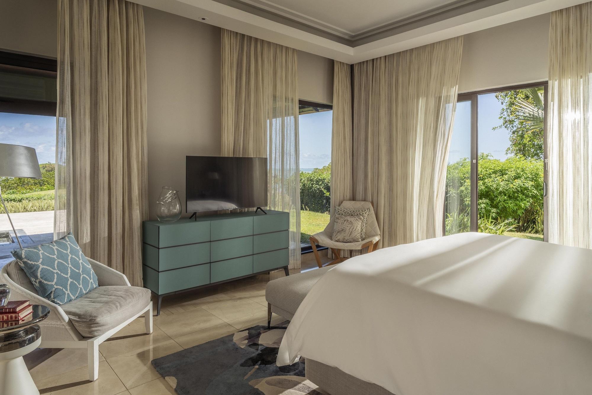 Four Seasons Resort Mauritius At Anahita Beau Champ Exterior photo